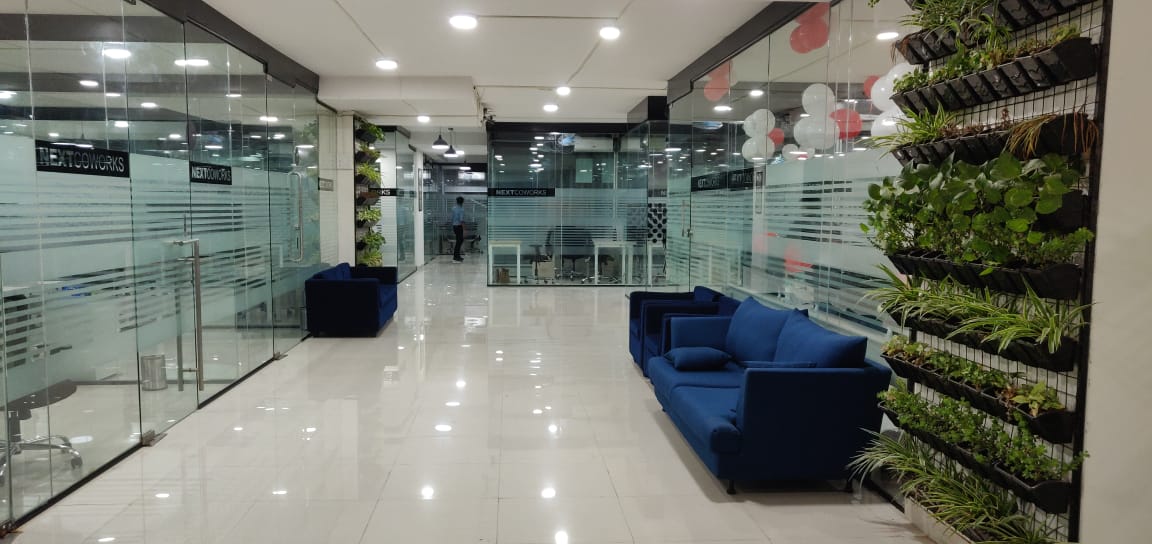 Open Space in shared workspace Nextcoworks Coworking Office Space